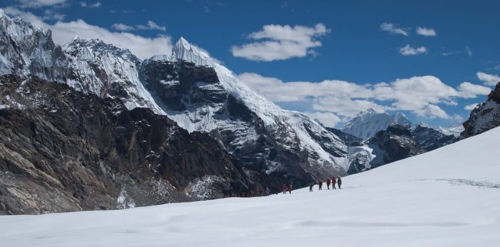 Everest Base Camp & Gokyo Lakes Trek via Cho La Pass