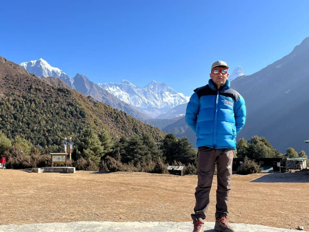 guide for everest base camp climb